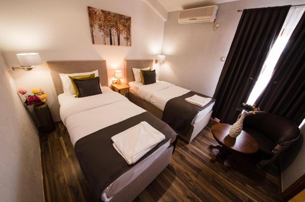 Hotel Ideall Podgorica Exterior photo