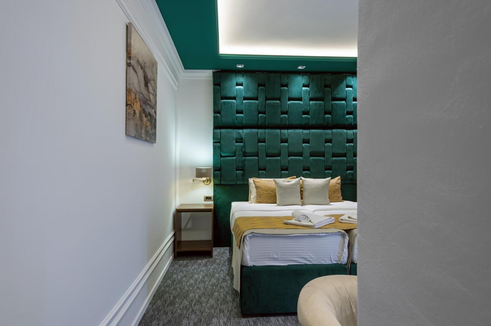 Hotel Ideall Podgorica Exterior photo
