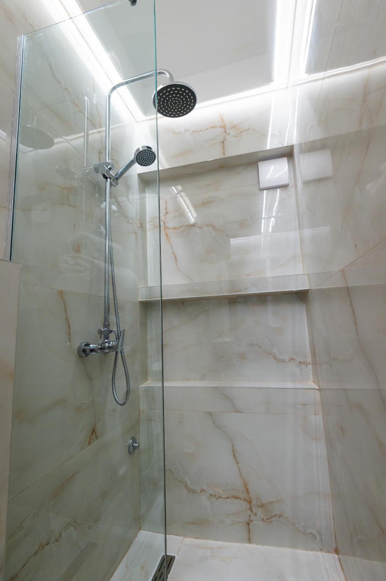 Hotel Ideall Podgorica Exterior photo