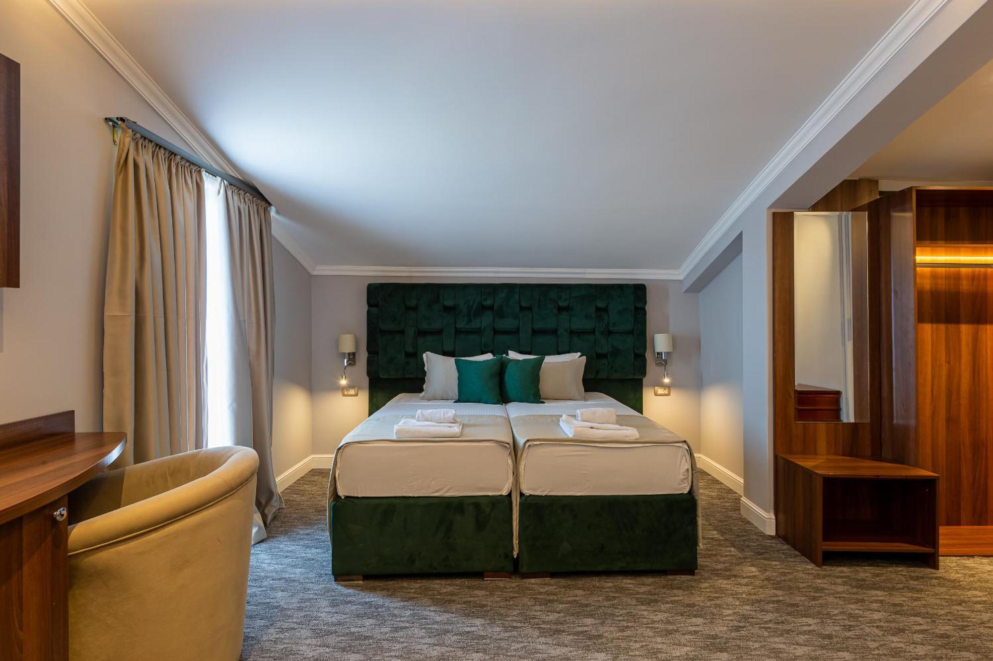 Hotel Ideall Podgorica Exterior photo