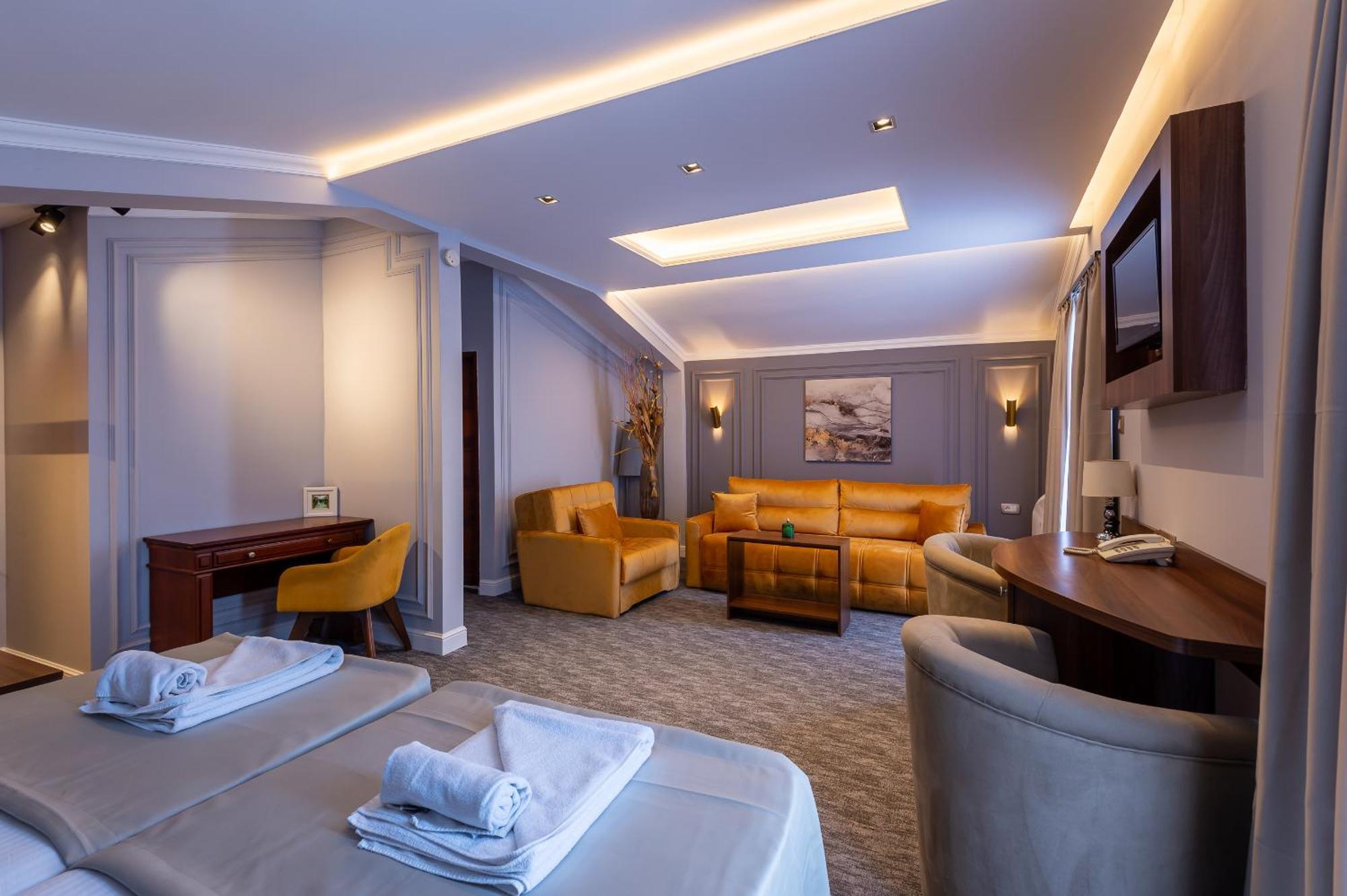 Hotel Ideall Podgorica Exterior photo
