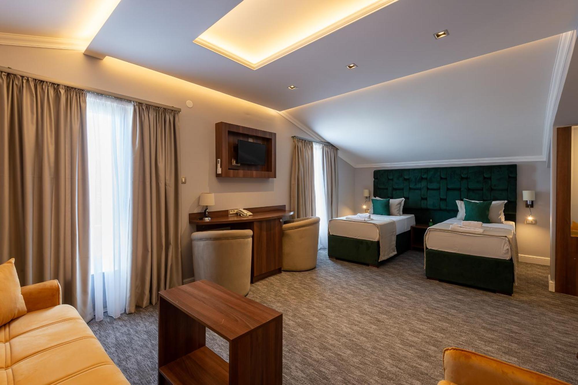 Hotel Ideall Podgorica Exterior photo