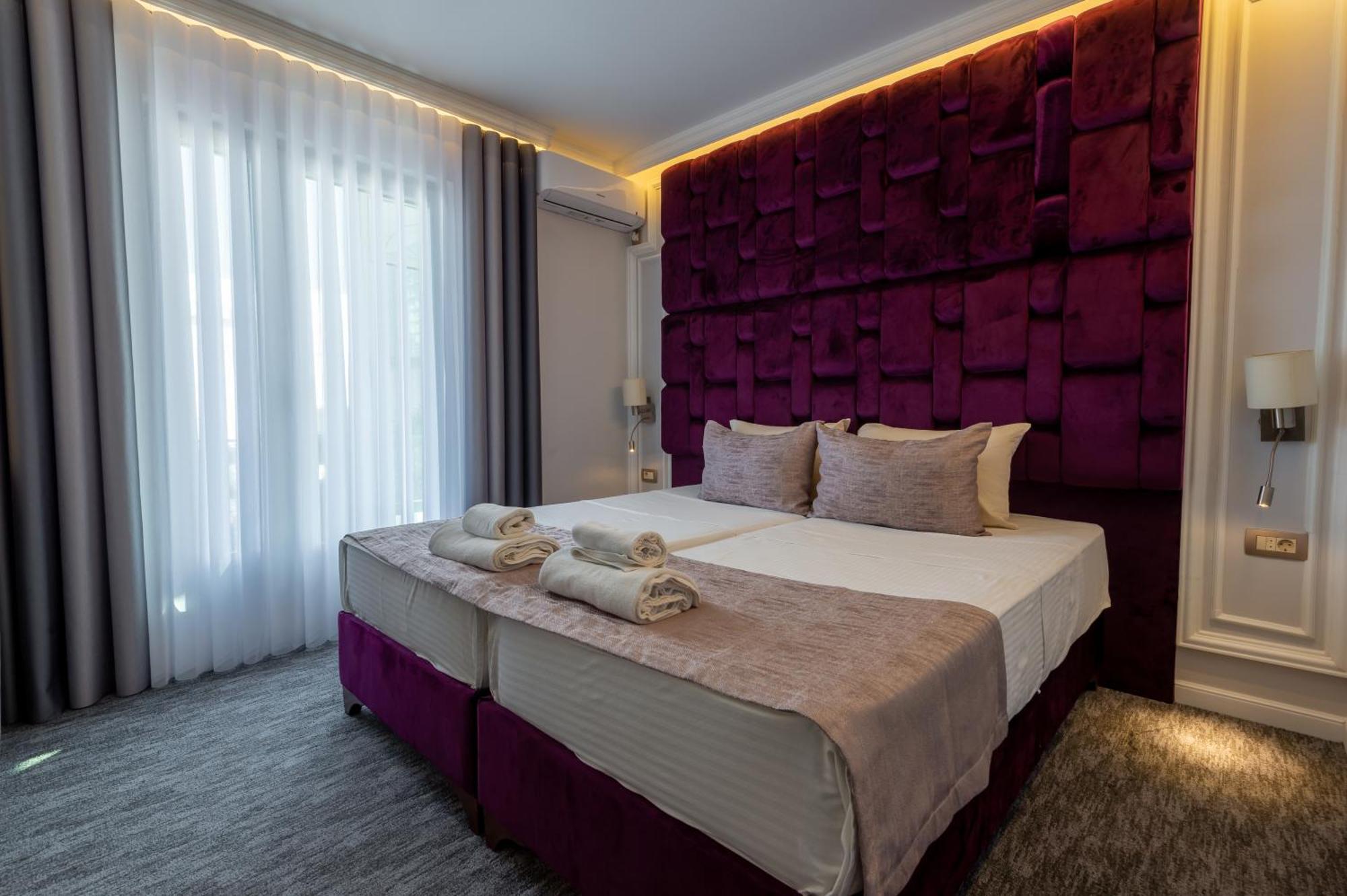Hotel Ideall Podgorica Exterior photo