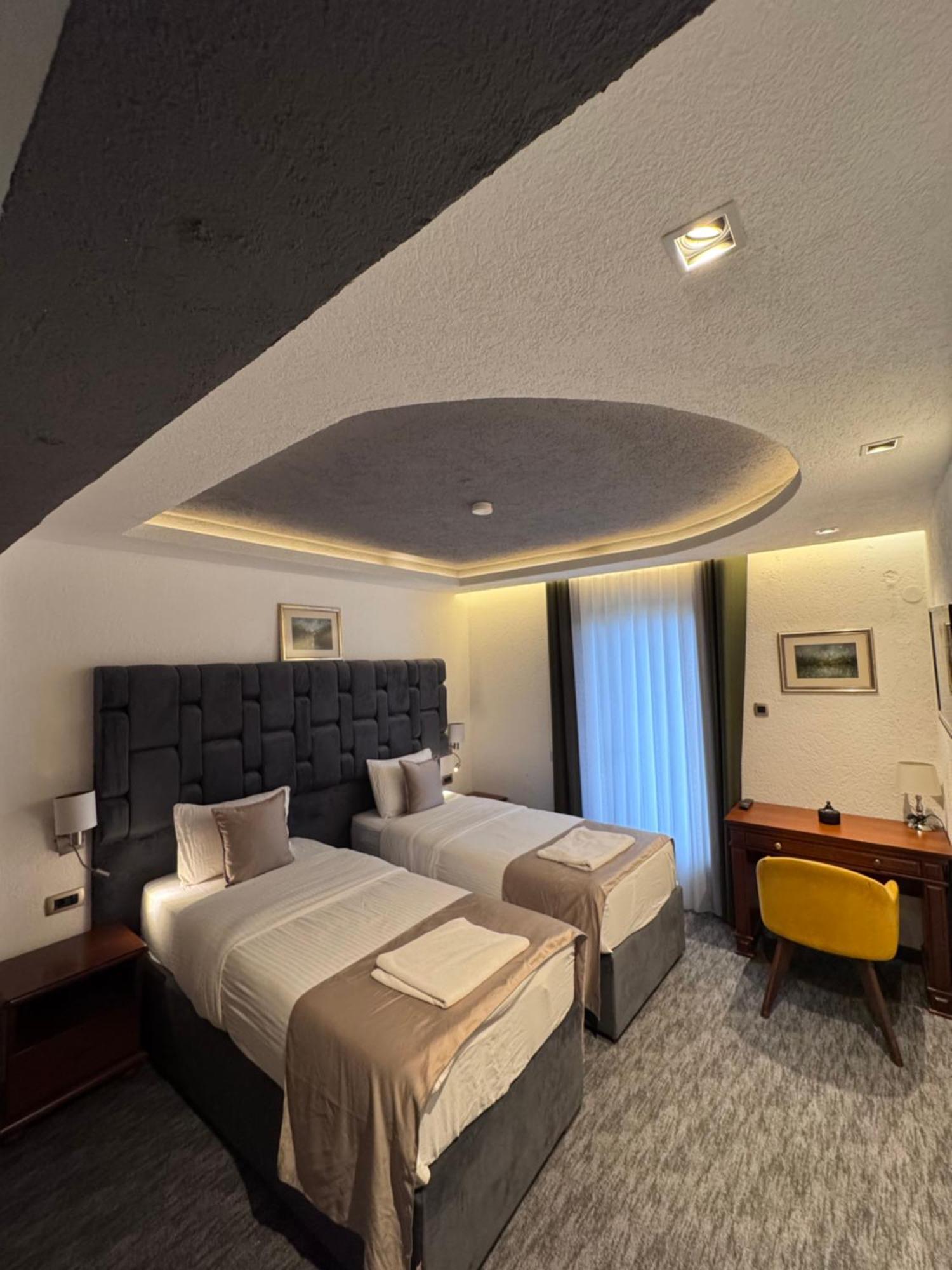 Hotel Ideall Podgorica Exterior photo